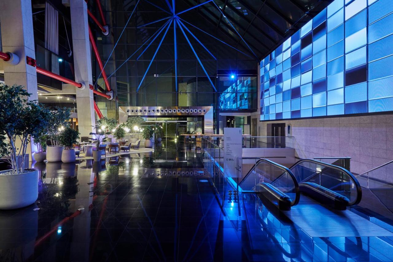 Hotel Hyatt Regency Barcelona Tower L'Hospitalet de Llobregat Esterno foto The interior of the National Media Museum