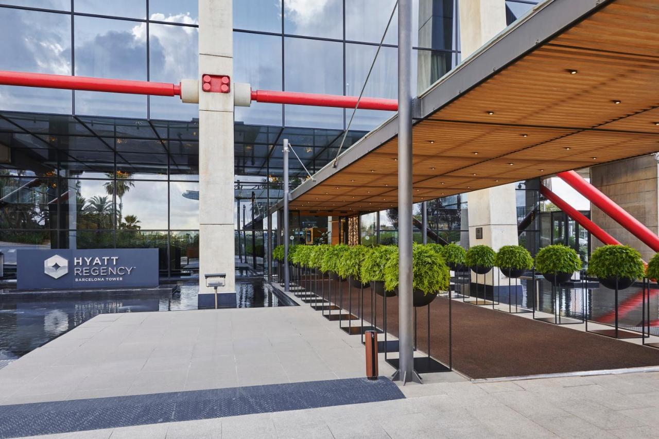 Hotel Hyatt Regency Barcelona Tower L'Hospitalet de Llobregat Esterno foto Entrance to Hyatt Regency Chennai