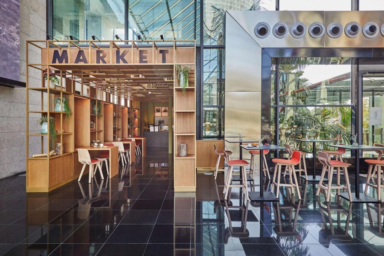 Hotel Hyatt Regency Barcelona Tower L'Hospitalet de Llobregat Esterno foto The Market