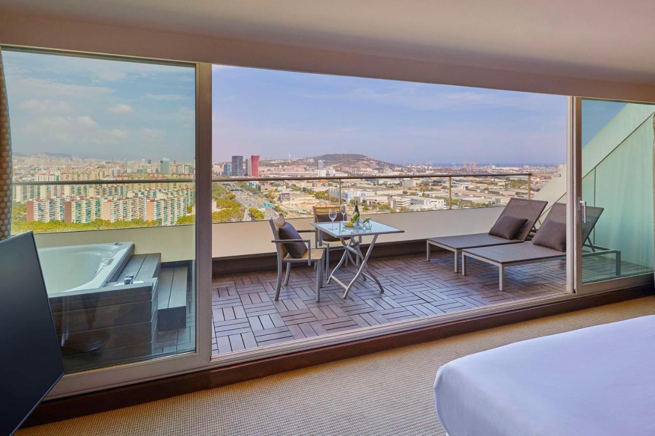 Hotel Hyatt Regency Barcelona Tower L'Hospitalet de Llobregat Esterno foto A room at the hotel