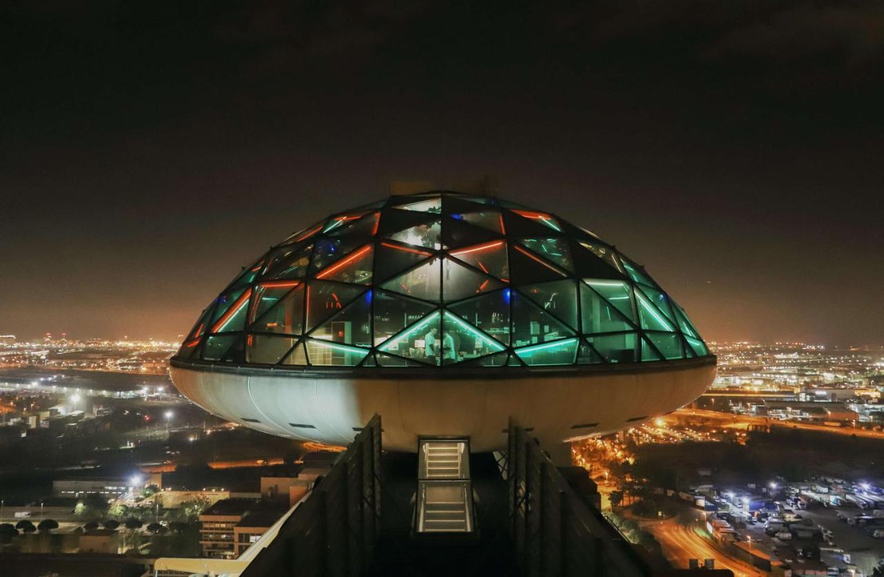 Hotel Hyatt Regency Barcelona Tower L'Hospitalet de Llobregat Esterno foto The dome of the hotel