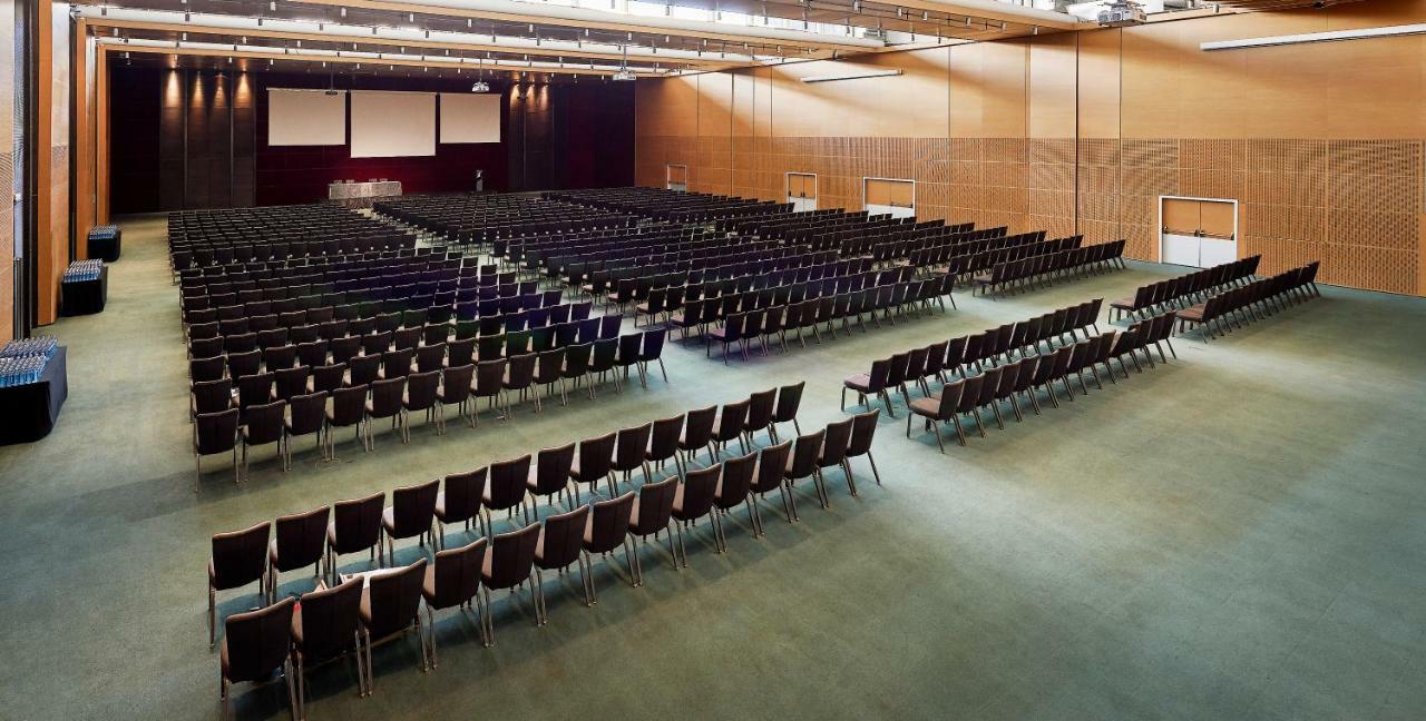 Hotel Hyatt Regency Barcelona Tower L'Hospitalet de Llobregat Esterno foto The main conference hall